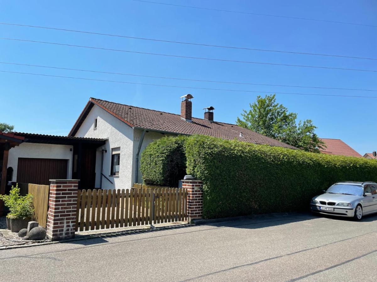 Bungalow In Ruhiger Siedlung Mit Stellplatz Landshut Exterior foto